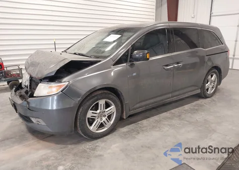 2011 Honda Odyssey Touring/Touring Elite из США, поврежденный, VIN 5FNRL5H9XBB031159